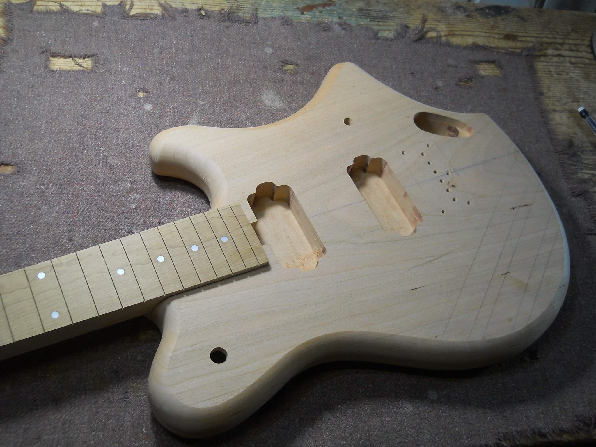 Гитарный мастер Р. Гришин 2362437-1