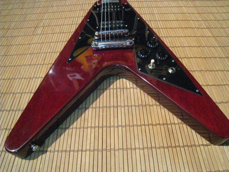 Продам Gibson Flying V за 30000