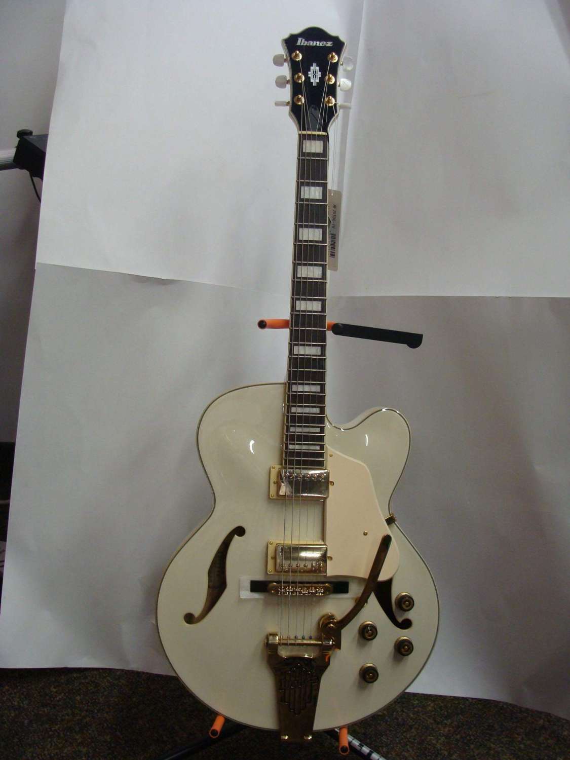 Шикарная полуакустика Ibanez 871793-0