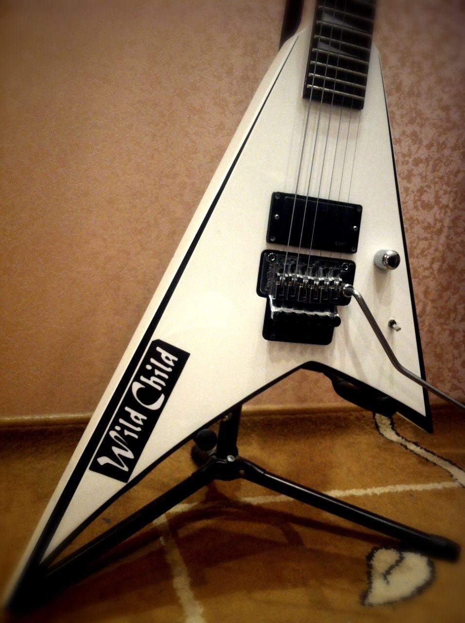 Срочно! Продам Jackson RR24 Chrome Wild Child (Снижение цены до 21 янв!!!)