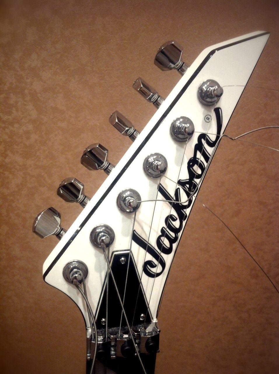 Срочно! Продам Jackson RR24 Chrome Wild Child (Снижение цены до 21 янв!!!)