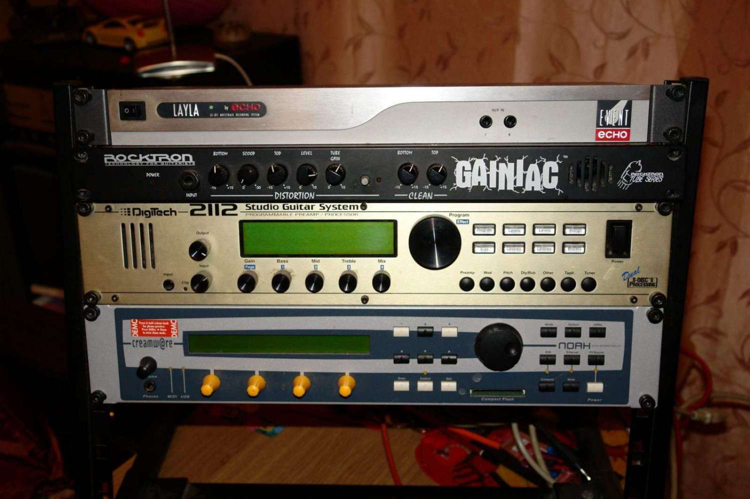 Рековый ламповый преамп Digitech 2112+футсвитч Control ONE