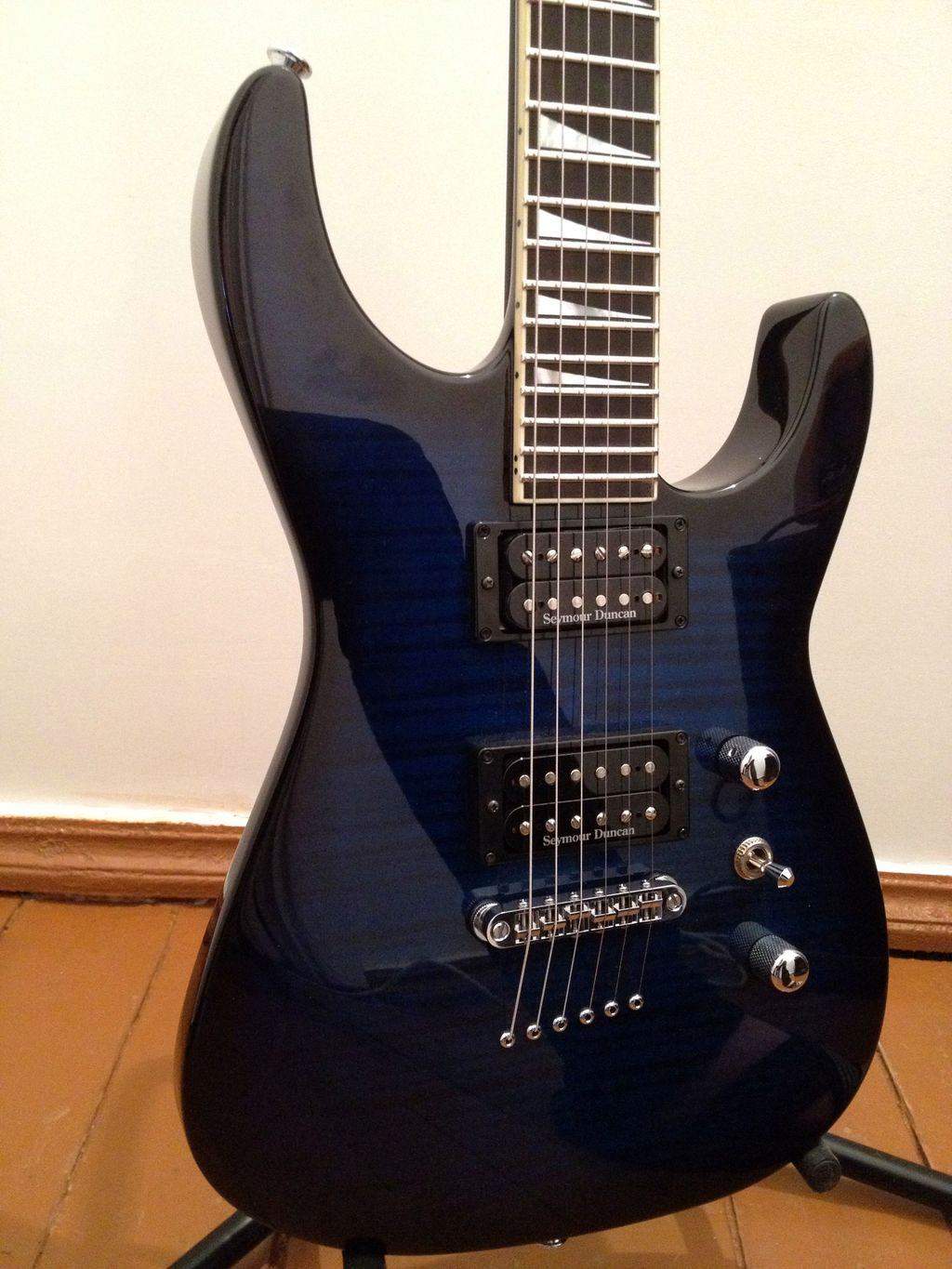 Jackson USA SL2-H FT (Soloist с кленовым топом и фиксированным бриджем)