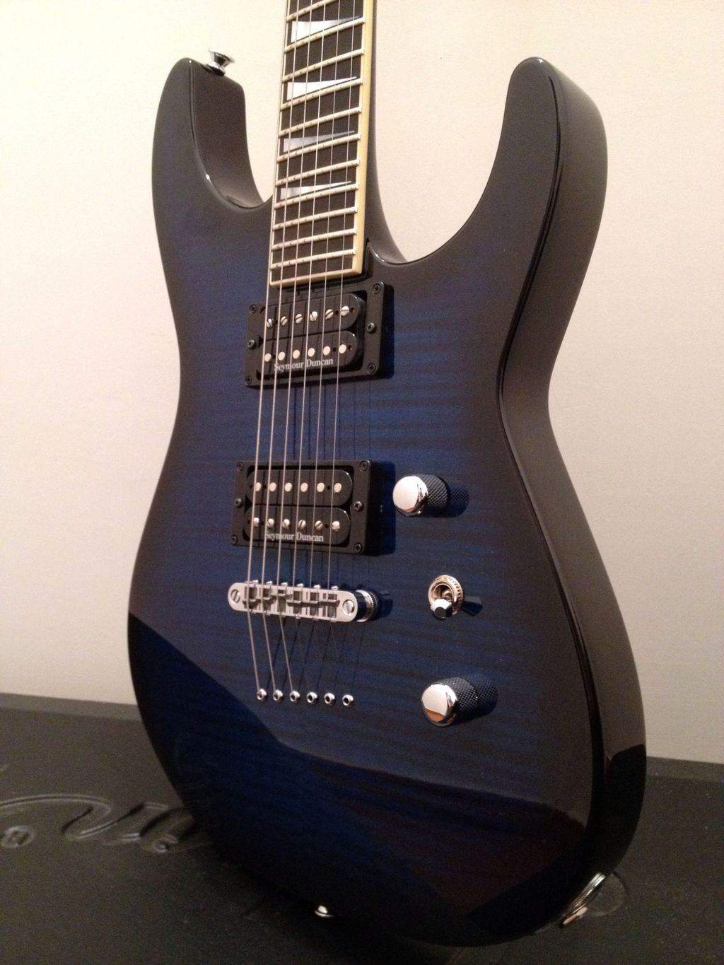Jackson USA SL2-H FT (Soloist с кленовым топом и фиксированным бриджем)