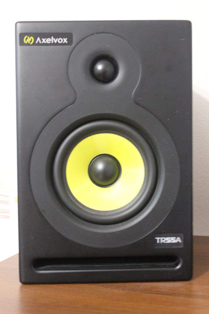 Мониторы AXELVOX TR-55A