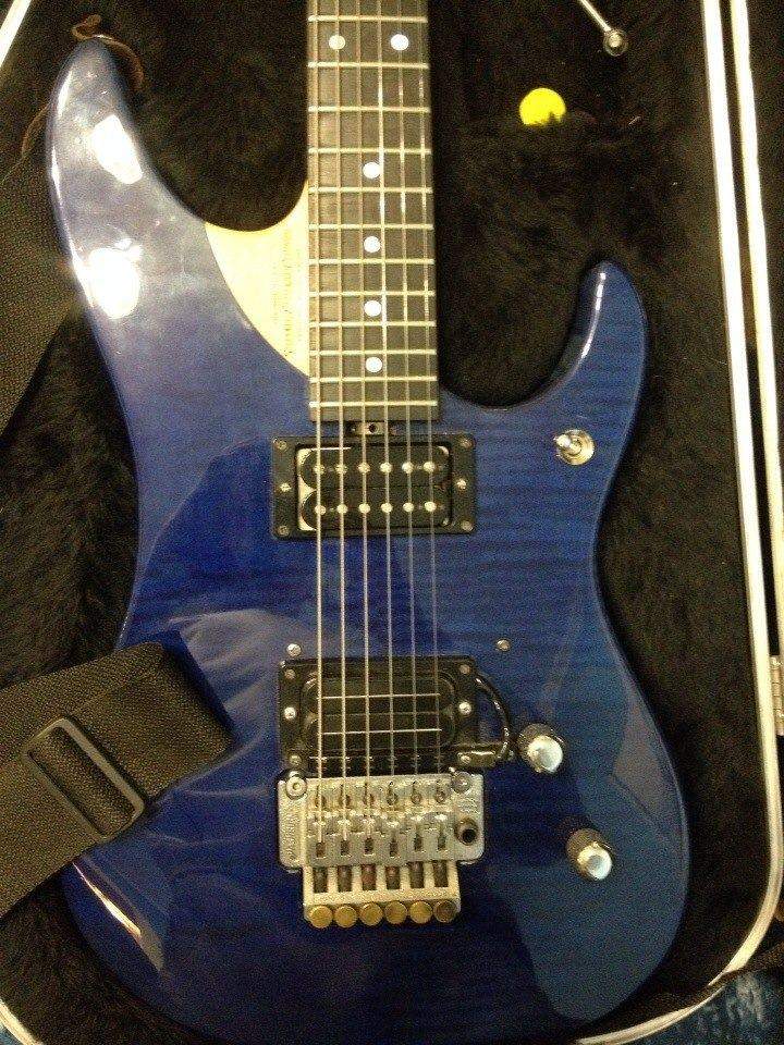 Продаю американский винтажный WASHBURN N4 Nuno Bettencourt Signature Model
