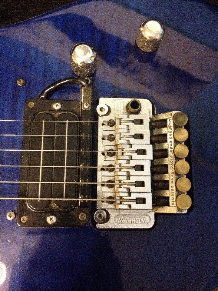 Продаю американский винтажный WASHBURN N4 Nuno Bettencourt Signature Model
