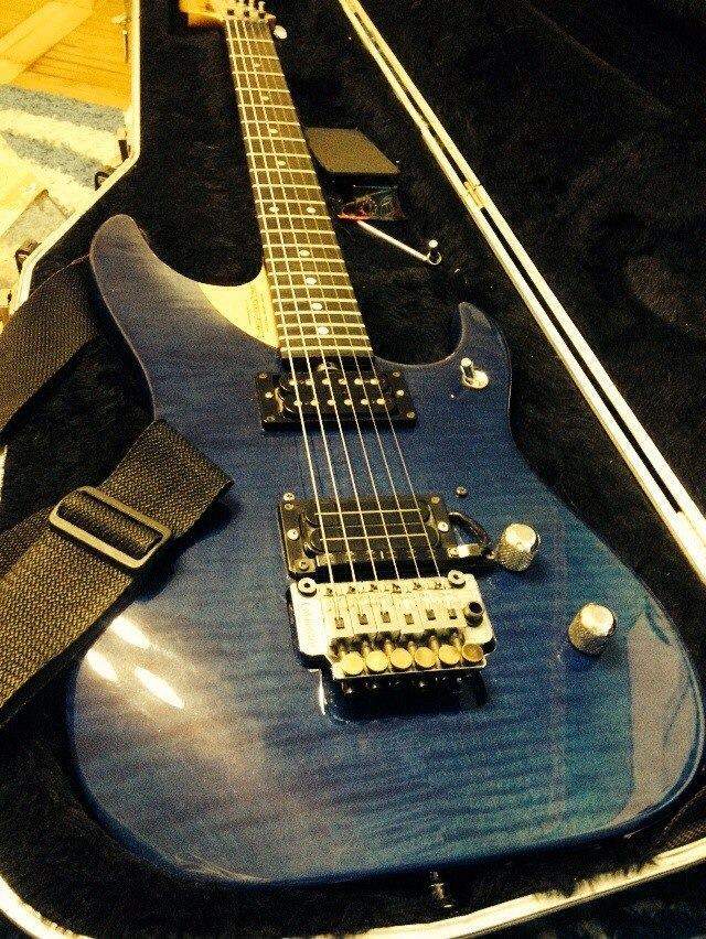 Продаю американский винтажный WASHBURN N4 Nuno Bettencourt Signature Model