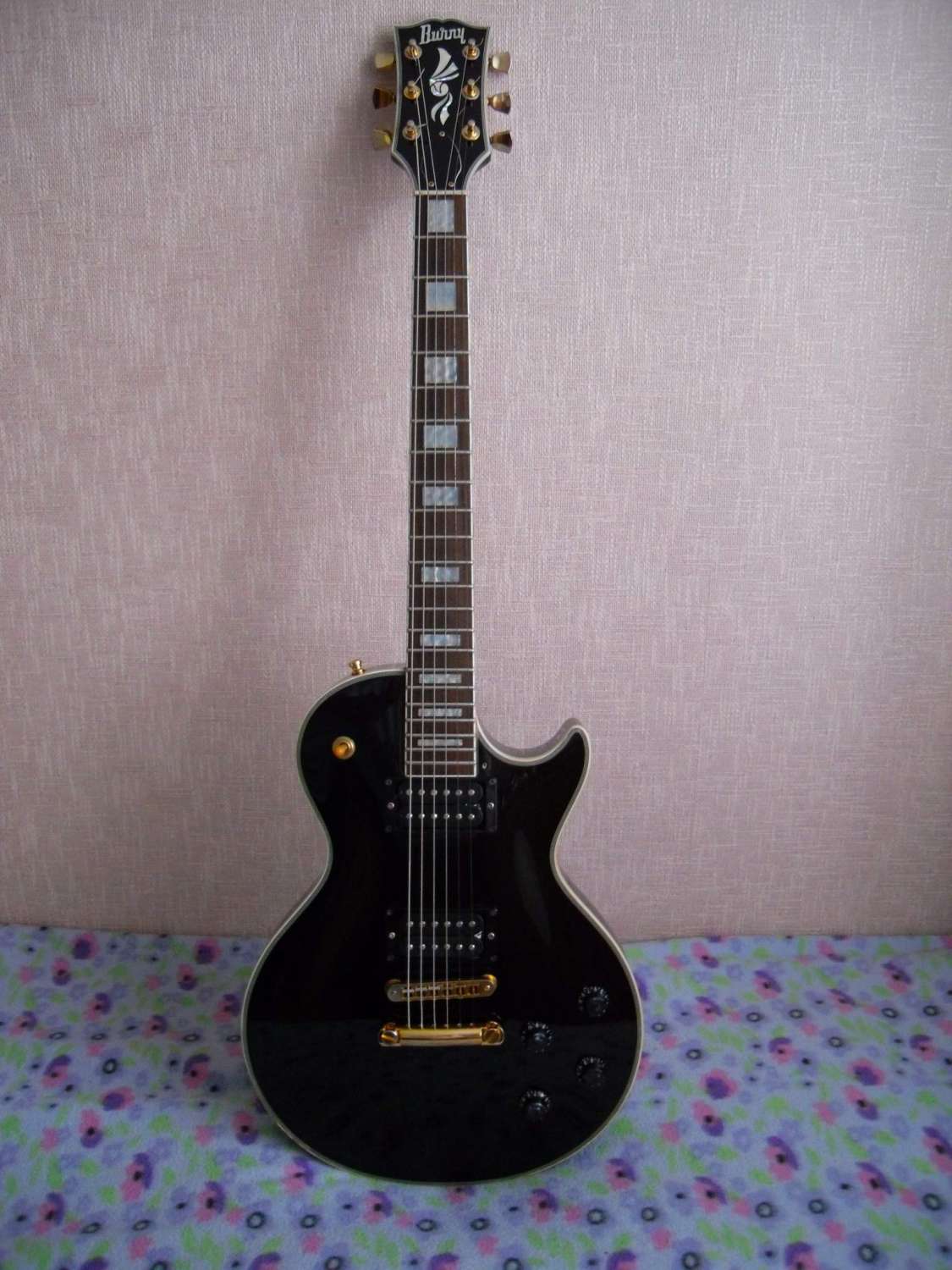 BURNY Les Paul Custom Black Beauty