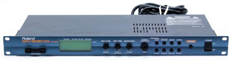 ROLAND SRV 3030 D 24 бит процессор эффектов