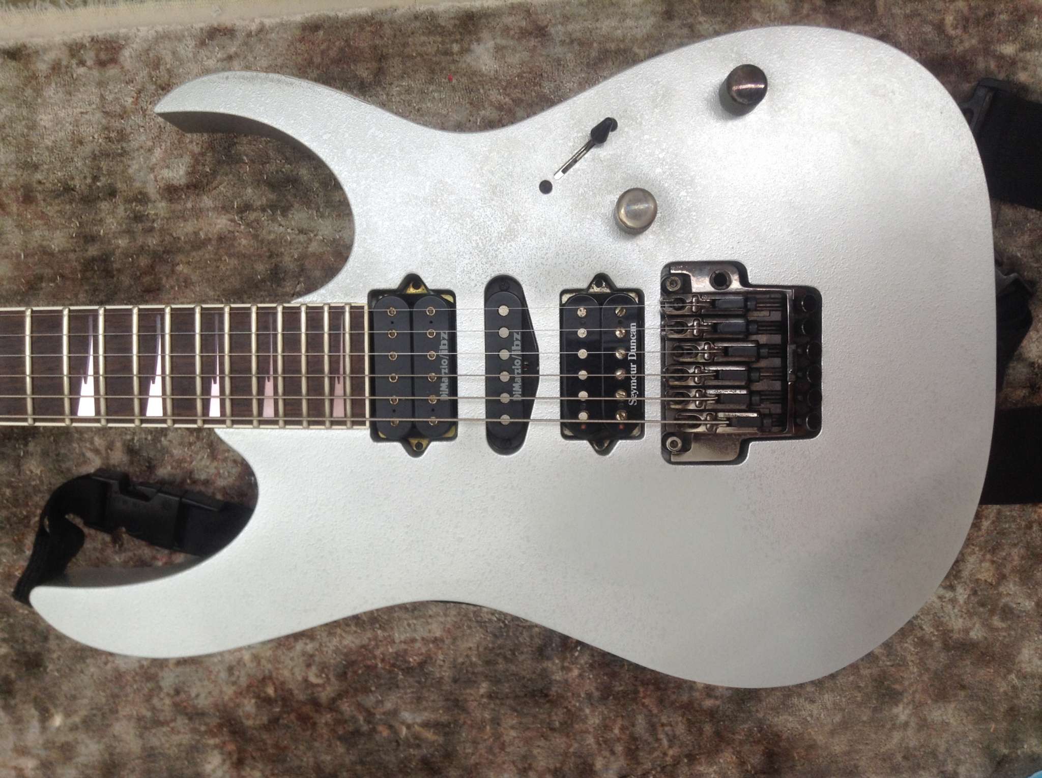 Ibanez rg2570 26.000р с кейсом! (Продана)