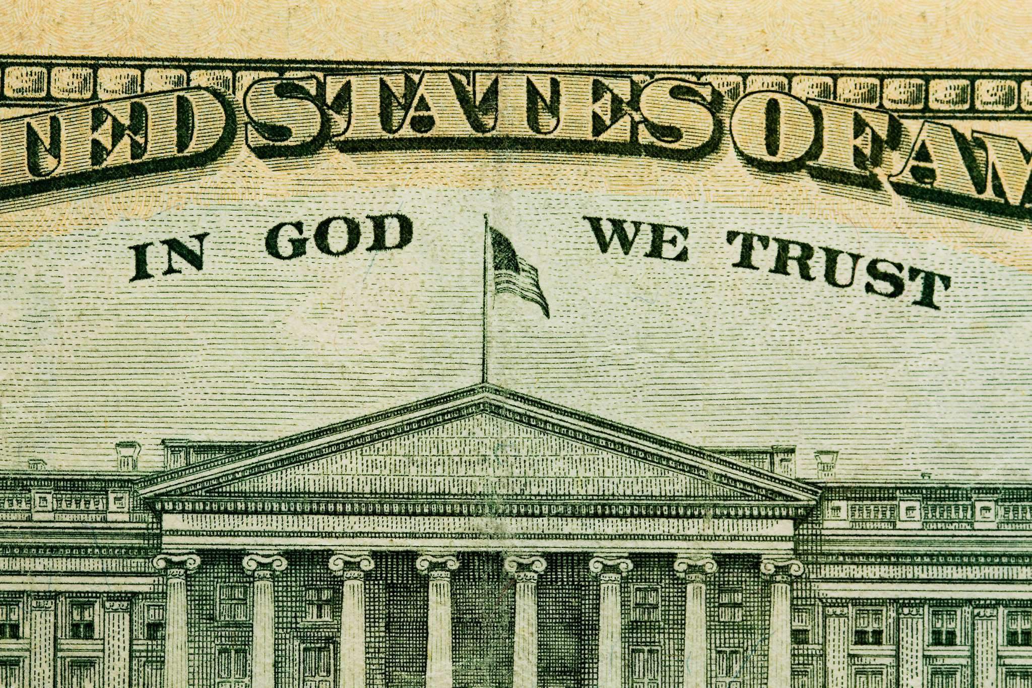 Dollars out on top on god. In God we Trust доллар купюра. In God we Trust на долларе. Купюра США “in God we Trust”. Надпись на долларе in God we Trust.