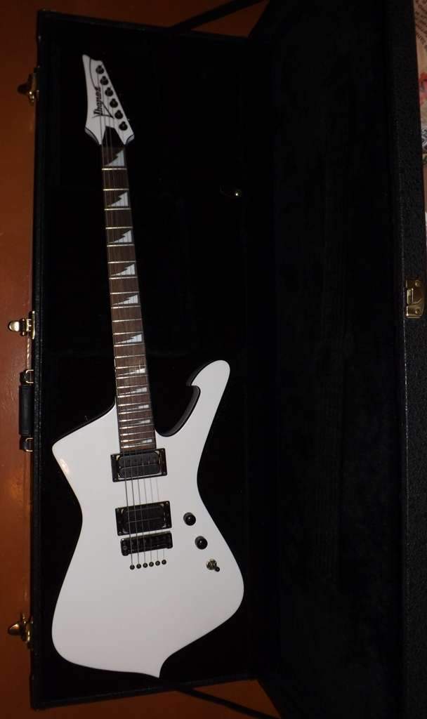 меняю ibanez ict700 iceman обмен на что-то более классическое