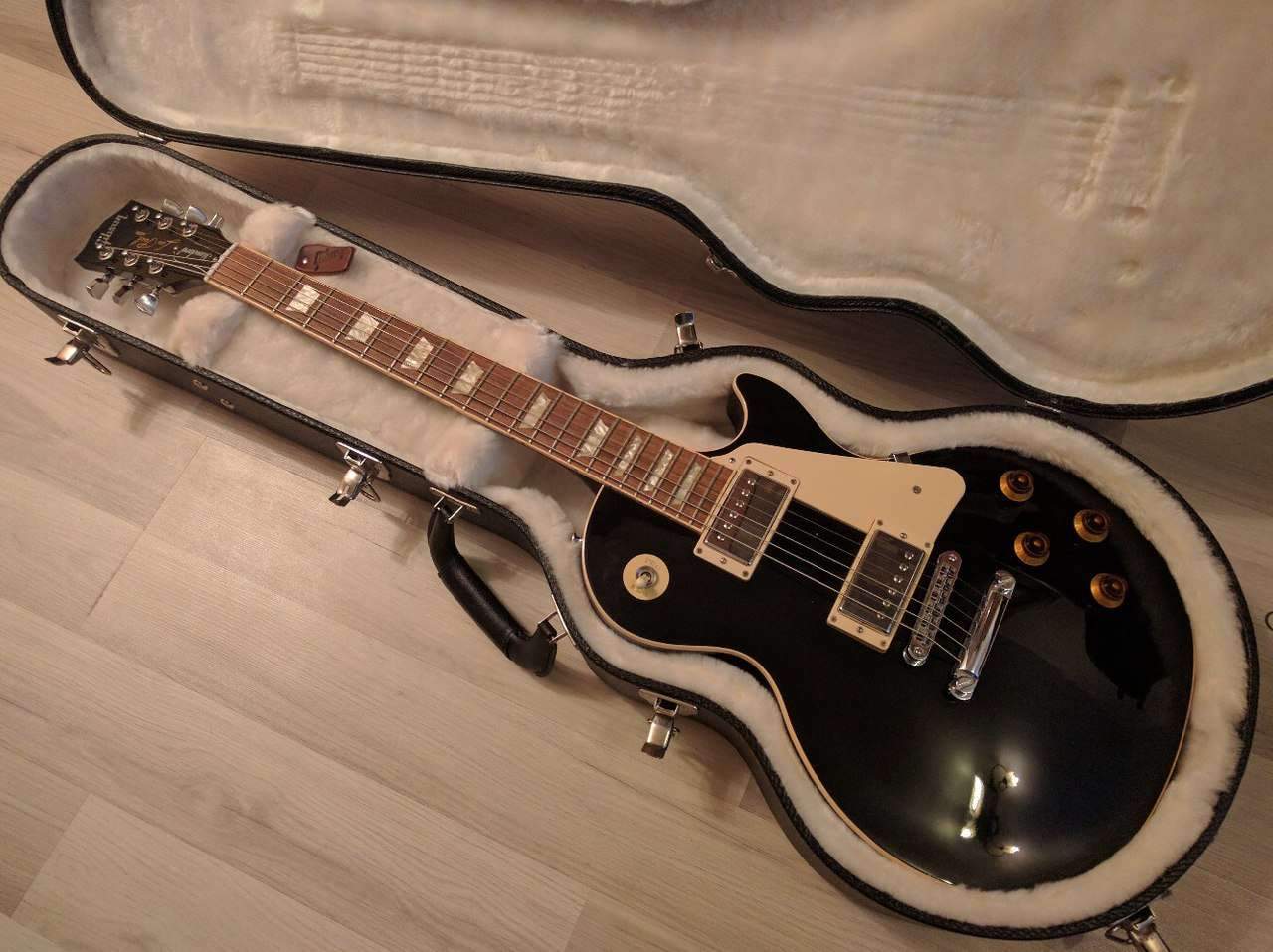 Gibson Les Paul Standard 2011 USA (не актуально)