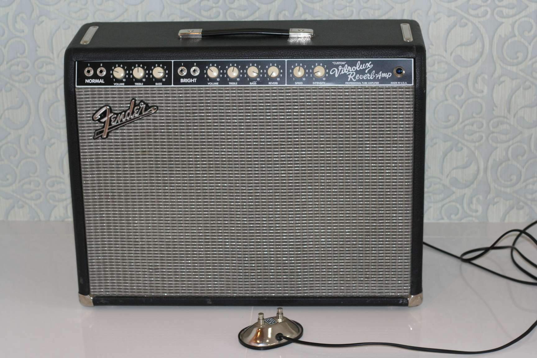 Fender Vibrolux Reverb Custom 2190770-3