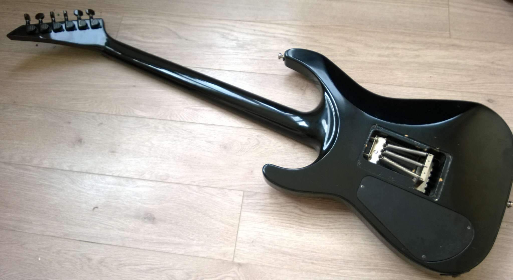 Grover Jackson soloist black blood - commerce.instruments - Форум