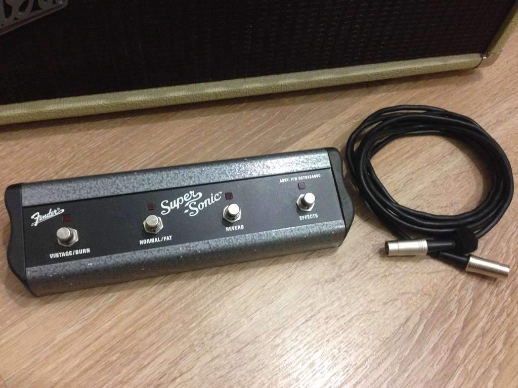 ПРОДАНО! Ламповый усилитель Fender Super Sonic 22 Head USA 40000 руб 2282309-8