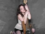 girls_girl_with_guitar_012930_.jpg