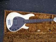 Обзор MusicMan Stingray 5 Limited edition 2005 203009-2