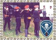 rasstrelom_komanduet_kornilowskij_oficer_wooruzhennyj_naganom.jpg