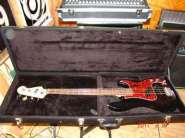 Fender deluxe precision bass special 2001.jpg