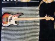 Продаю бас FENDER American Deluxe Precision (USA) РЕДКАЯ юбилейная модель !!!!! 368582-1