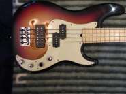 Продаю бас FENDER American Deluxe Precision (USA) РЕДКАЯ юбилейная модель !!!!! 368594-3