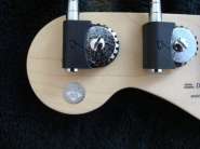 Продаю бас FENDER American Deluxe Precision (USA) РЕДКАЯ юбилейная модель !!!!! 368606-8