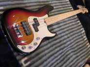 Продаю бас FENDER American Deluxe Precision (USA) РЕДКАЯ юбилейная модель !!!!! 368631-17