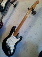Продаю черный Fender Stratocaster ST-57 MIJ 694072-0