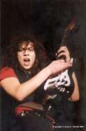 kirk-hammett-kirk-hammett-21173280-526-799.jpg