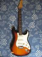 Fender Standart Stratocaster Sunburst 1997 �. Made in USA N7237219.jpg