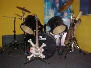 Belov Skull guitar.jpg