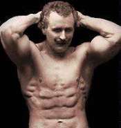 1177821346_sandow1.jpg