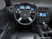 0803_02a+2009_dodge_challenger+interior_view.jpg