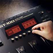 gt-100_knobs_hand_gal.jpg