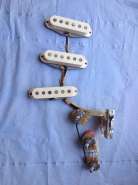 Сет бутиковых датчиков и пикгард для Stratocaster. Tone Emporium TE-03 2041357-0