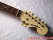 Fender_Mustang_2.jpg