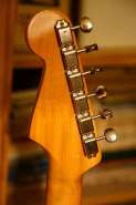 04-Strat.jpg