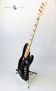 Fender American Deluxe Jazz Bass 5.jpg