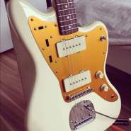 Squier J Mascis Jazzmaster_.jpg