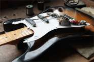 F.strat82 Re57-2.jpg