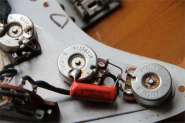 F.strat82 Re57-3.jpg