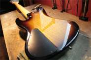 Sadowsky Bass5 1992-7.jpg
