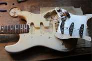 F.The STRAT82-3.JPG