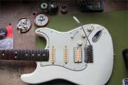 F.strat E-3.jpg