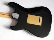fender-american-deluxe-stratocaster2007-black-2.jpg