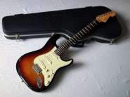 fender-stratocaster-american-deluxe-snb-1.jpg