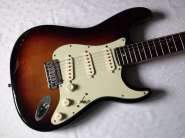 fender-stratocaster-american-deluxe-snb-3.jpg