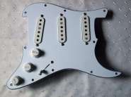 dimarzio-vintage-strat-replacement-pickguard-1.jpg